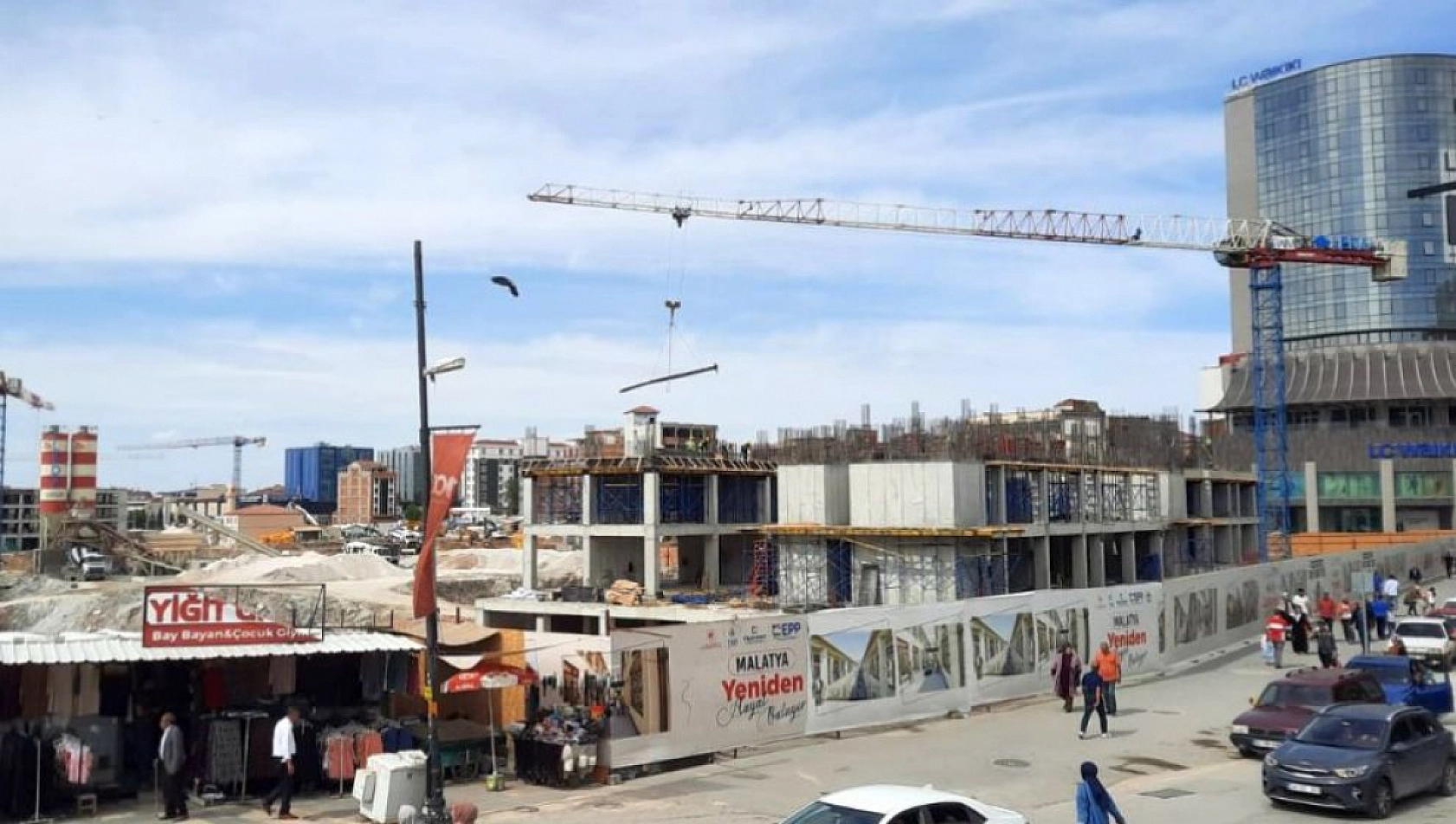 Büyükşehir Belediye Başkanı Açıkladı: Bin 300 İş Yeri O Tarihte Teslim Edilecek!