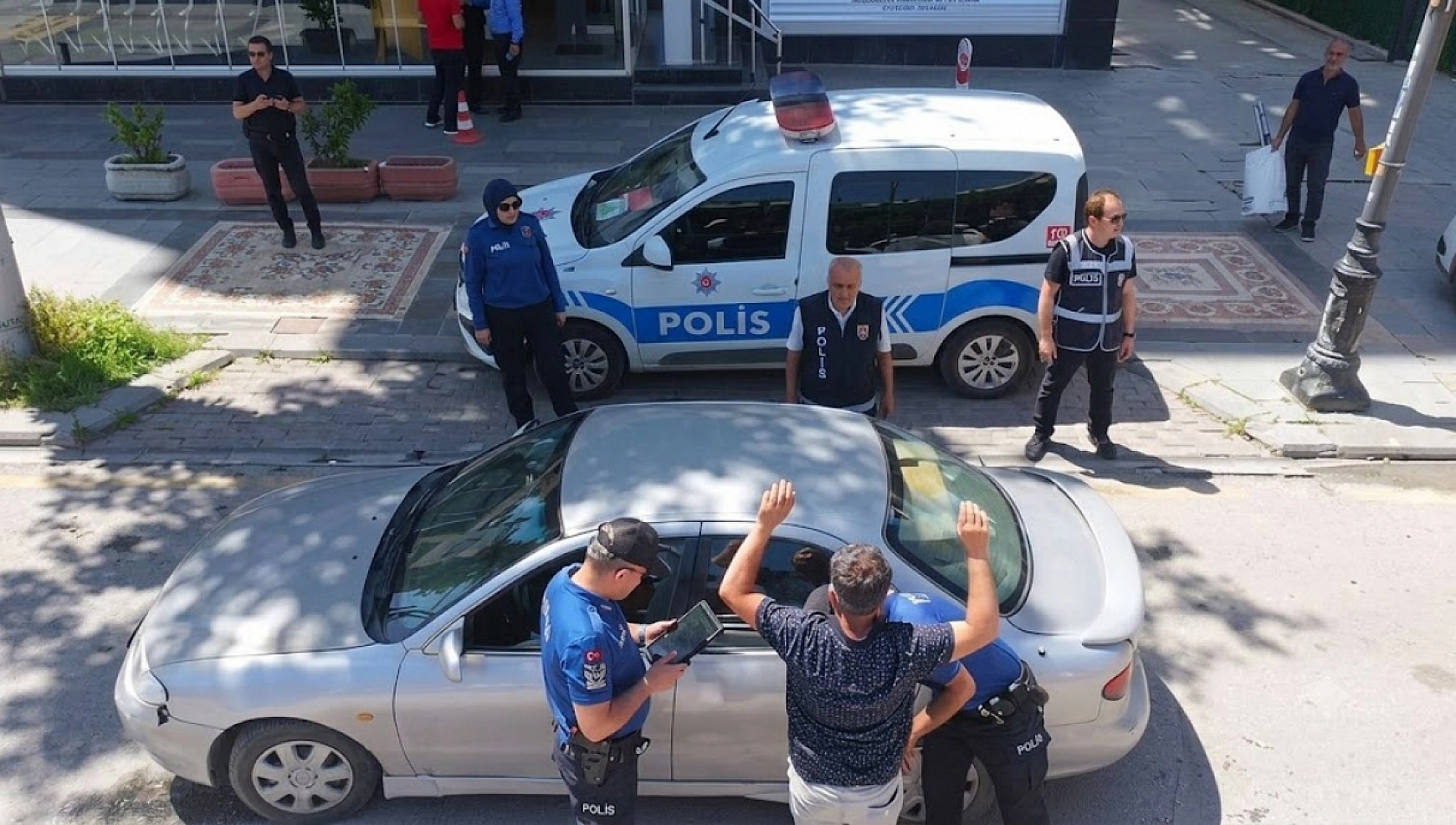 Malatya'nın 13 ilçesi didik arandı: 54 araç sahibine ceza yağdı!