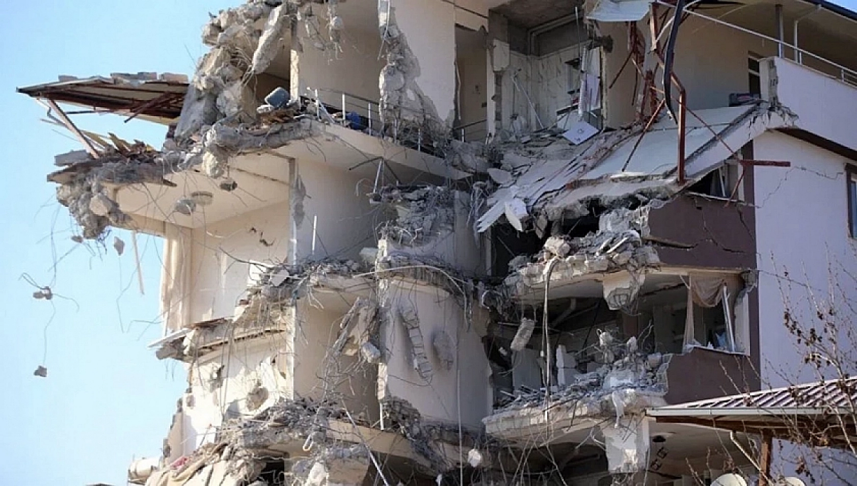 Deprem bölgesinde mücbir sebep kalsın!