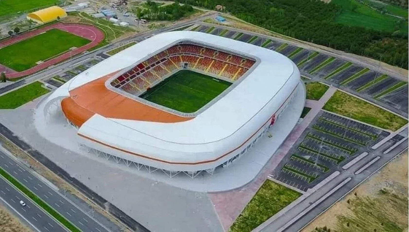 Bakan Açıkladı: Yeni Malatya Stadyumunun Onarım Bedeli Belli Oldu!