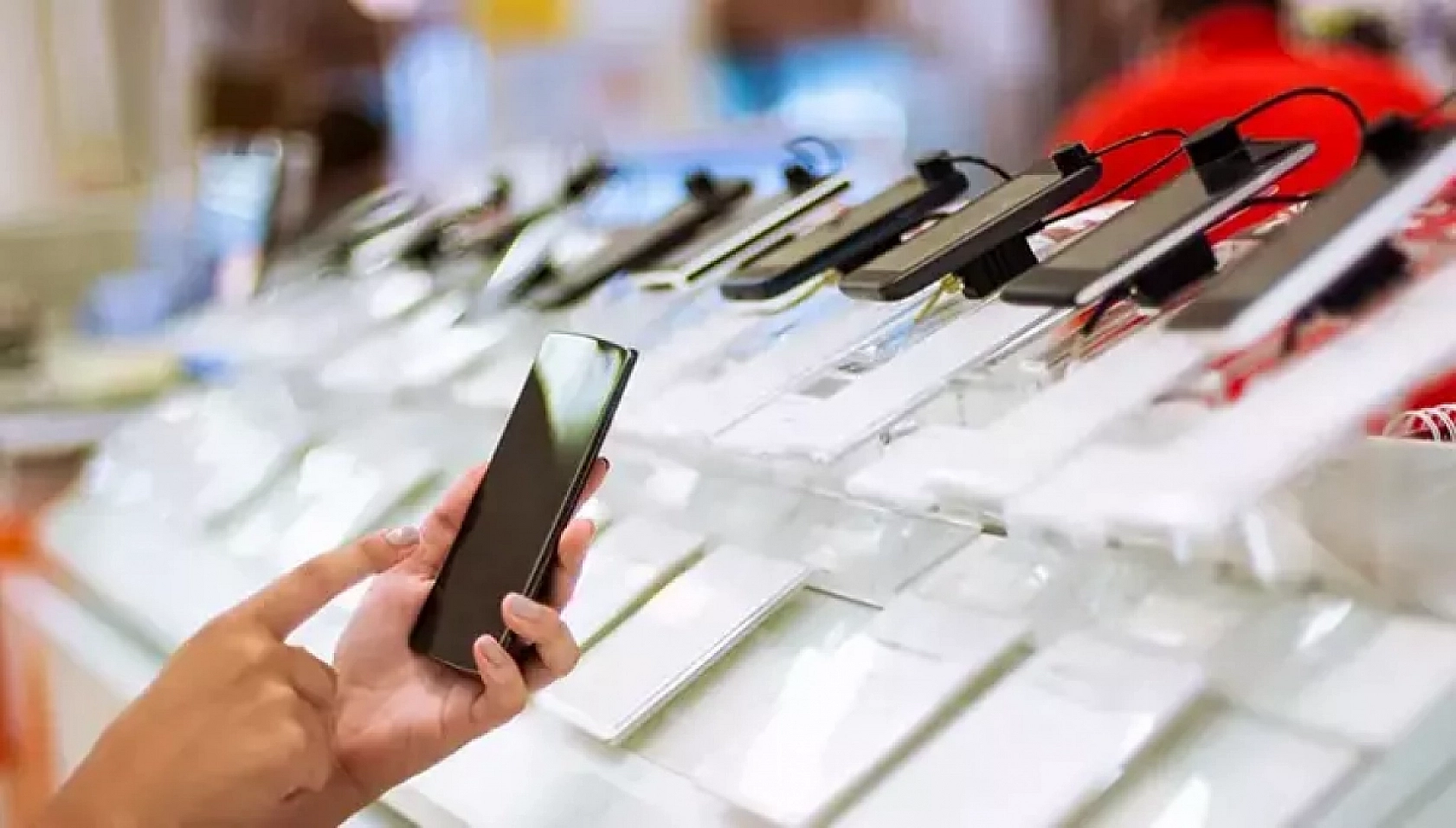 Yurt Dışından Elektronik Eşya Almayı Düşünenlere İyi Haber: Fiyat Değişmedi!