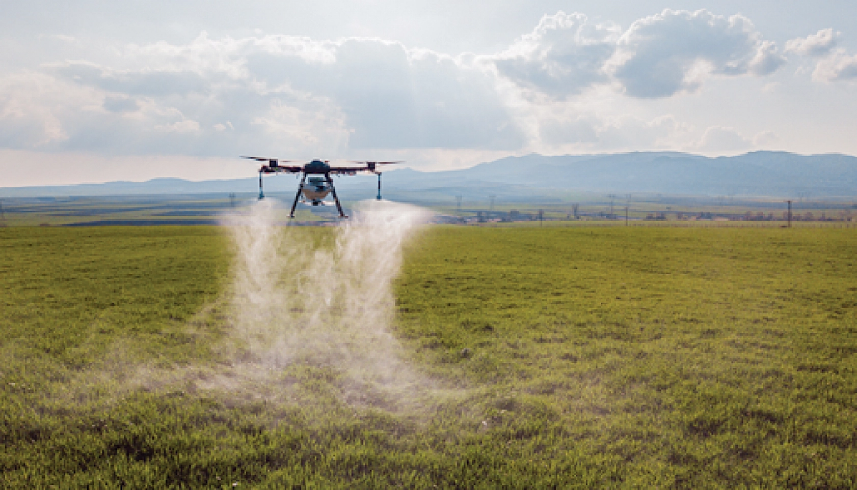 Dronla İlaçlama Tarımda Verimi Olumsuz Etkiliyor