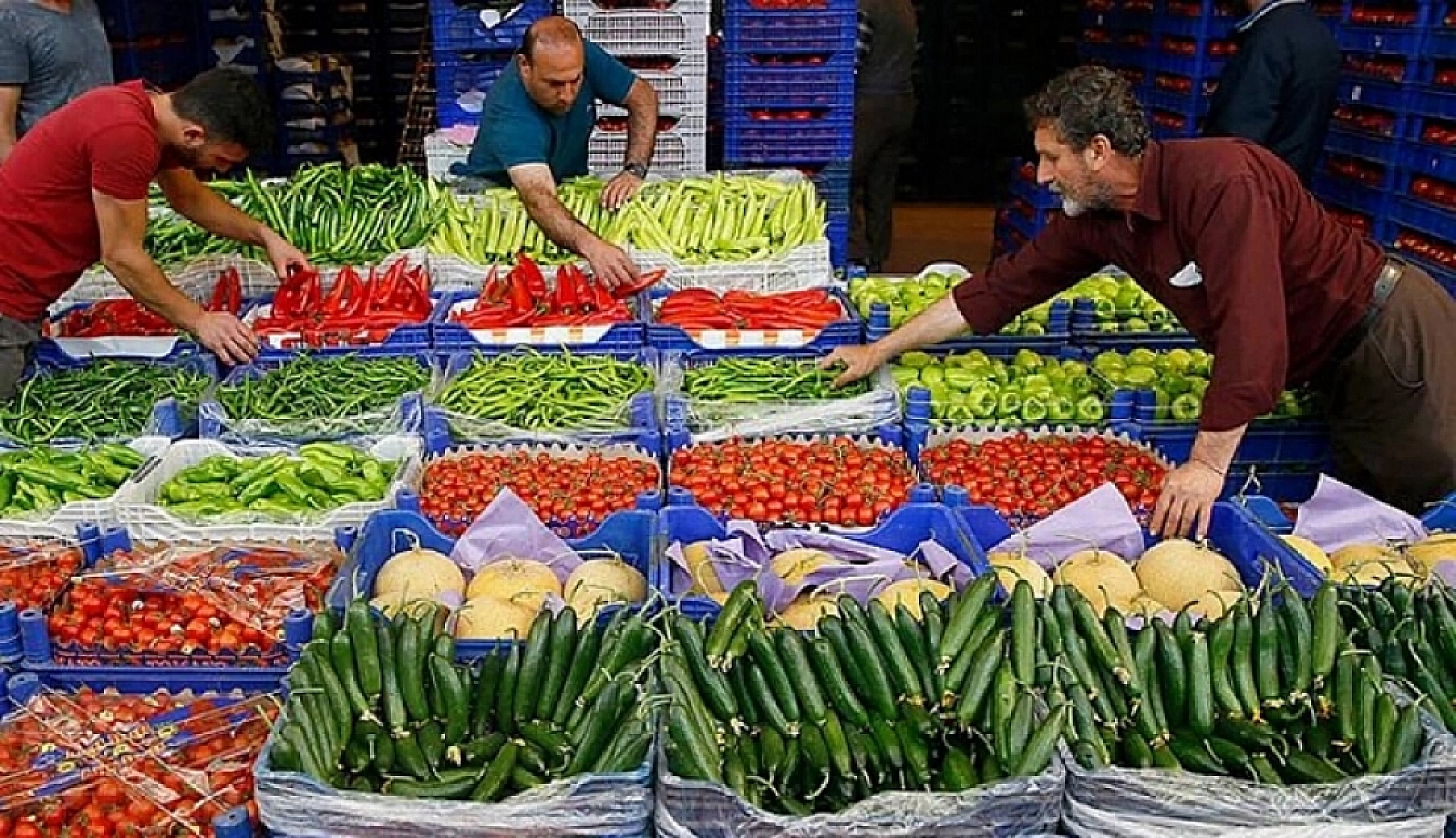 Uygun Fiyata Alışveriş Yapmak İsteyen Vatandaşlar Malatya Haline Koşuyor: Peki Halde Fiyatlar Nasıl? İşte 12 Ocak Fiyat Listesi…