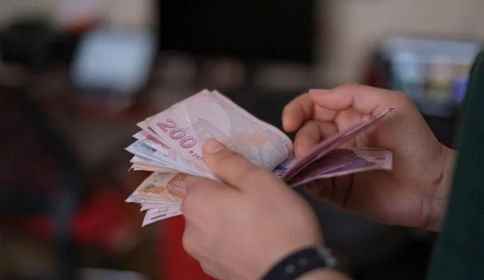 İhtiyaç Sahiplerine Yapılan Destek Ödemeleri Artırıldı: Peki, Yaşlı, Engelli ve Evde Bakım Yardımı Ne Kadar Oldu?