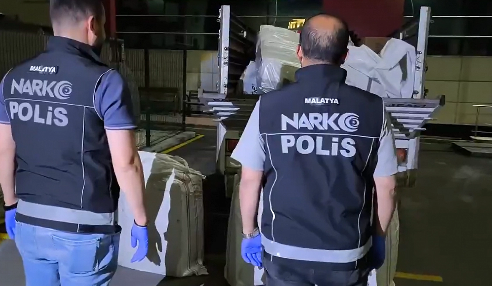 Malatya'da uyuşturucu sevkiyatı çökertildi: 83 bin 380 hap ele geçirildi
