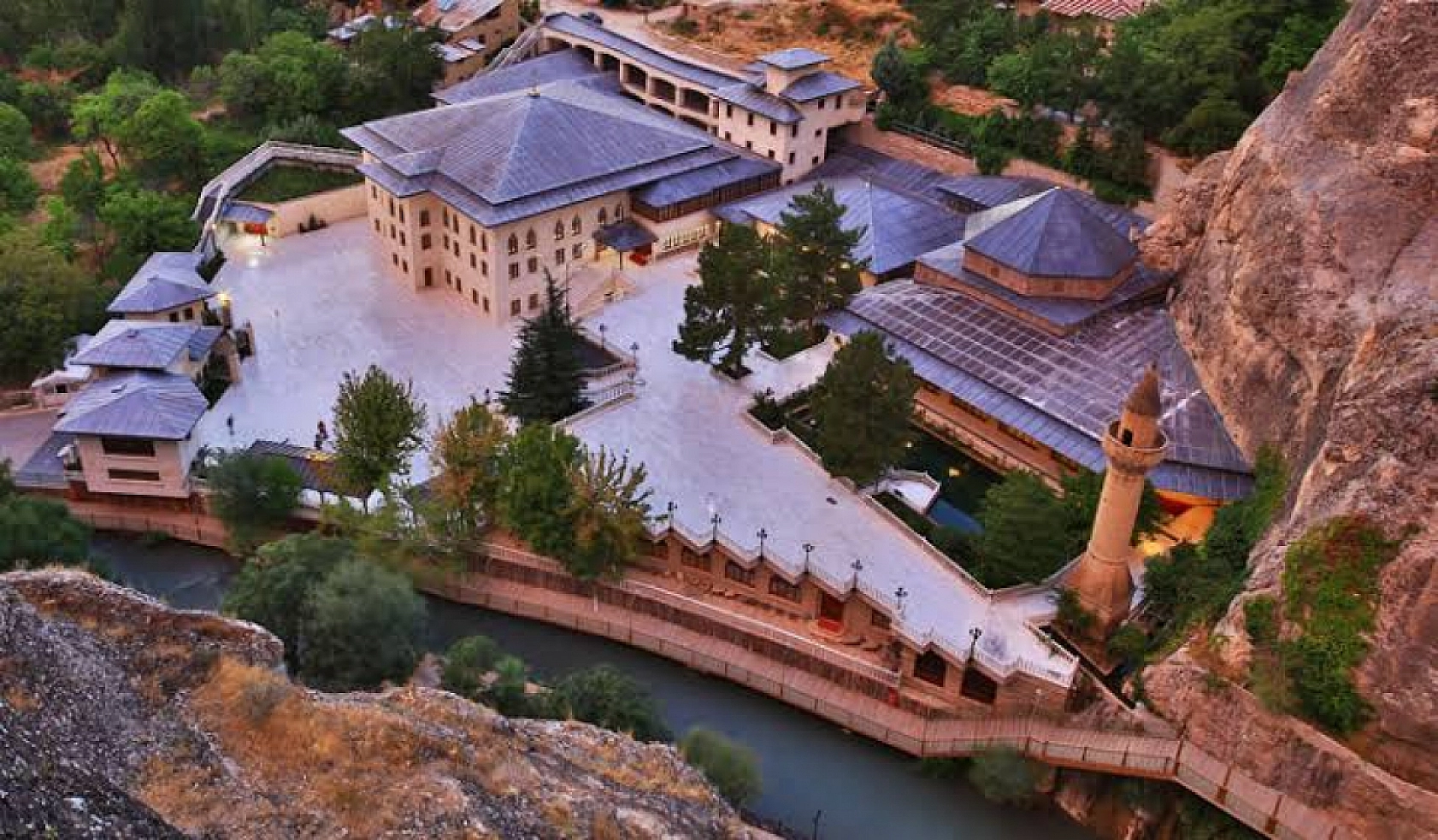 Tarihi ve Doğal Güzellikleriyle Büyüleyen Malatya'nın En Gözde İlçesi!