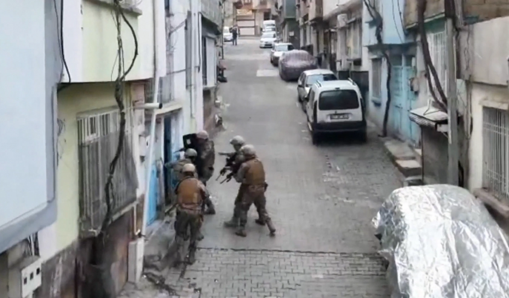 Malatya ve 55 İlde Şafak Operasyonu: 525 Şüpheli Yakalandı!