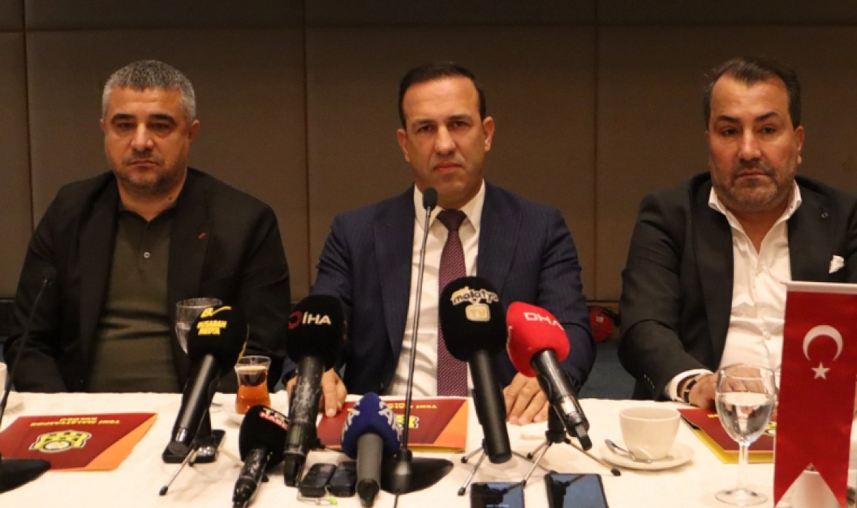 Malatyaspor'da Kriz! Başkan Yok, Takım Satılık!