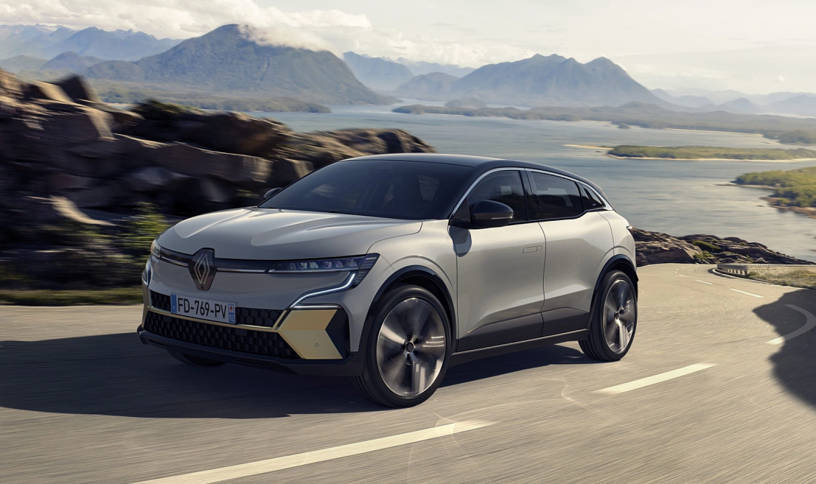 Mayıs 2025'te En Çok Satılan Otomobil Belli Oldu! Renault Clio Zirvede!