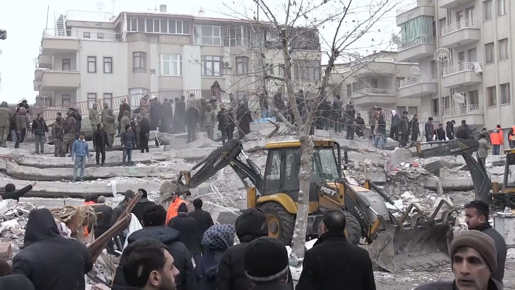 78 kişiye mezar olan binanın mühendisi serbest bırakıldı..!