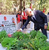 15 Temmuz anma etkinlikleri şehitlik ziyaretiyle başladı