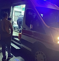 2 otomobil kafa kafaya çarpıştı: 6 yaralı