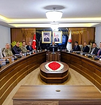 2 suç çetesi çökertildi, 122 hükümlü yakalandı