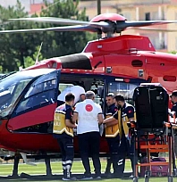 Yüksekten düşen genç hava ambulansıyla Malatya'ya sevk edildi