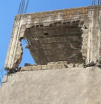 3 yıl geçti, tehlike bitmedi: Ağır hasarlı binalar hala ayakta