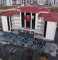 850 öğrenci coşkuyla Cumhuriyet şarkıları söyledi