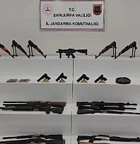 9 Adrese Baskın, Çok Sayıda Silah Ele Geçirildi