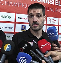 A milli hentbol takımı şov yaptı