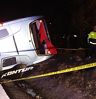 Adana'da yolcu otobüsü devrildi: 8 yaralı