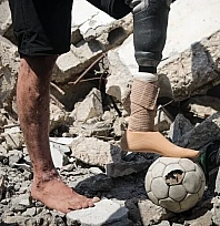 Adidas'a sert tepki: Soykırımı aklamaya çalıştı