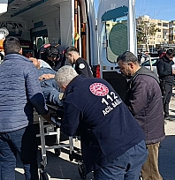 Adliye önünde boşanma kavgası: 2 yaralı