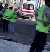 Alacağını tahsil edemeyince inşaatın çatısına çıktı