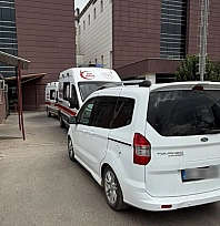 Ambulans girişine park eden sürücü tepkilere neden oldu