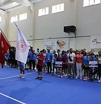 ANALİG tenis müsabakaları yeni kortlarda başladı
