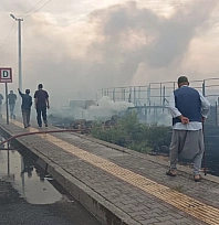 Anız yangını rüzgarın etkisiyle hayatı olumsuz etkiledi