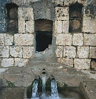 Araban'da tarihi 2 çeşmeden su akmaya başladı