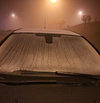 Araçların camları buz tuttu