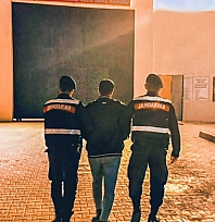 Araması bulunan 3 şahıs yakalandı