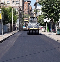 Bağlar'da yollar yenilendi