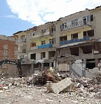 26 Kişinin Hayatını Kaybettiği Apartman Davasında Karar Çıktı! Malatya'da Mimar ve İnşaat Mühendisi Tutuklandı...