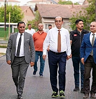 Yeşilyurt'ta mahalleler sıcak asfalta kavuşuyor