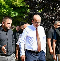 Malatya'da tozlu yollar tarih oldu! 1500 ton sıcak asfalt döküldü
