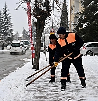 Başkan Geçit duyurdu: Ekipler sahada