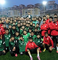 Başkan Geçit sahaya indi