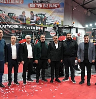 Başkan Sadıkoğlu, 14. Malatya Tarım Fuarı'nda stantları gezdi