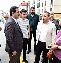 Zafer Mahallesi küllerinden doğdu: Taşkın ve Babacan vatandaşla buluştu