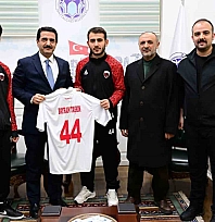 Malatyalı Milli Sporcular Başkanla Buluştu