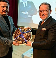 Malatyalılar bugünü bekledi: Salon doldu taştı