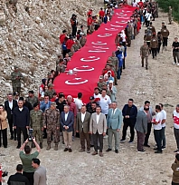 Bayrağa Saygı Yürüyüşü gerçekleştirildi