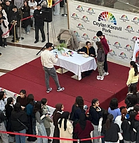 Beyza Alkoç imza günü yoğun ilgi gördü