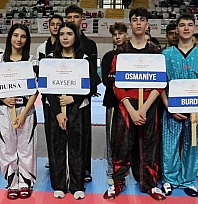 Binlerce sporcunun katıldığı şampiyona devam ediyor