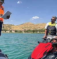 Botlu jandarma gölde kuş uçurtmuyor