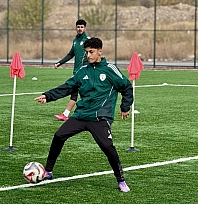 Büyük futbol kulüplerinin gözü Malatya'da: 14 yaşındaki futbolcu beğeni topluyor