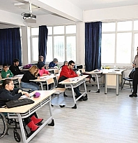 Büyükşehirden engelli vatandaşlara büyük destek! Ücretsiz EKPSS kursları yoğun ilgi görüyor