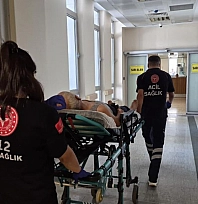 Çadır çekerken 1. kattan düşen kişi yaralandı