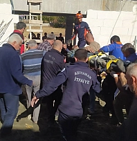 Cami kubbesi çöktü: 5 yaralı